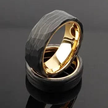 Ring POYA 8mm Black Hammered Forged Carbon Fiber Gold Plated Tungsten Inlay Wedding Band for Men Horaclek Tungsten